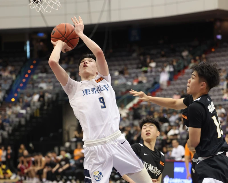 東泰許恩翔21分。高中體總提供 