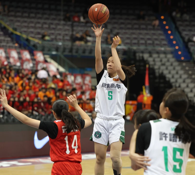 陽明蘇衡大三元。高中體總提供