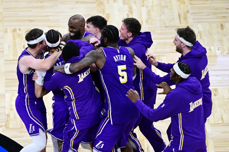 湖人1分差險勝魔術豪取9連勝。法新社