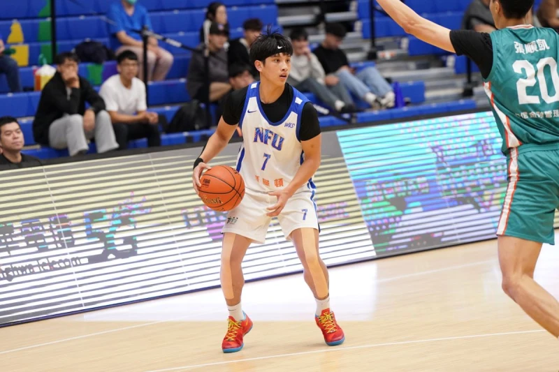 虎尾科大楊程恩命中4顆三分彈拿下18分外帶6次助攻。大專體總提供