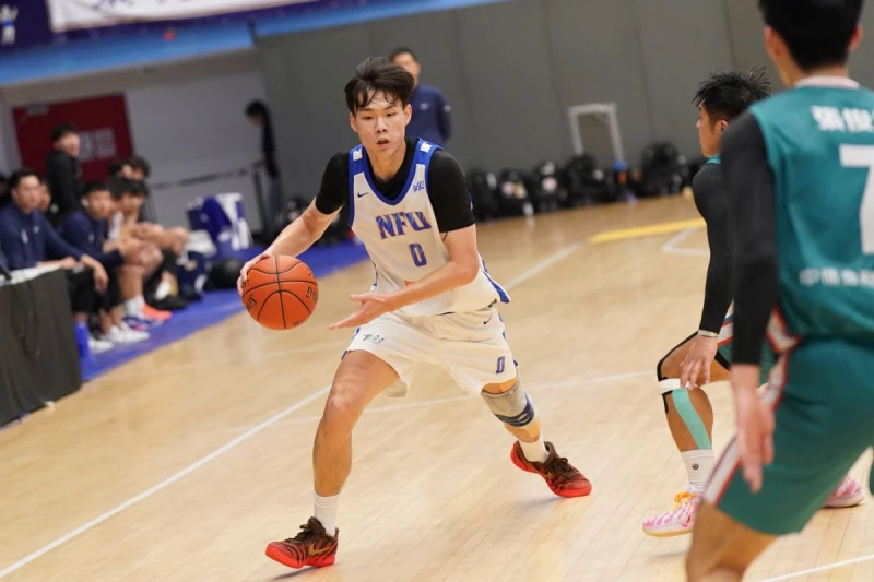 虎尾科大郭俊言攻下25分11籃板。大專體總提供