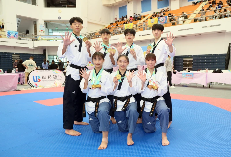 台北市育成高中囊括所有高中5金。郭運復攝