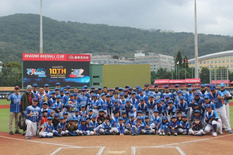 藍色閃電野牛是TLLB CUP元老之一。藍色閃電野牛提供