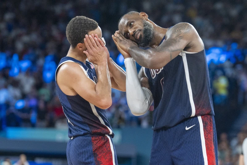 外媒爆料勇士在今夏可能會追求雷納德(Kawhi Leonard)和詹姆斯(LeBron James)來搭檔柯瑞(Stephen Curry)。法新社