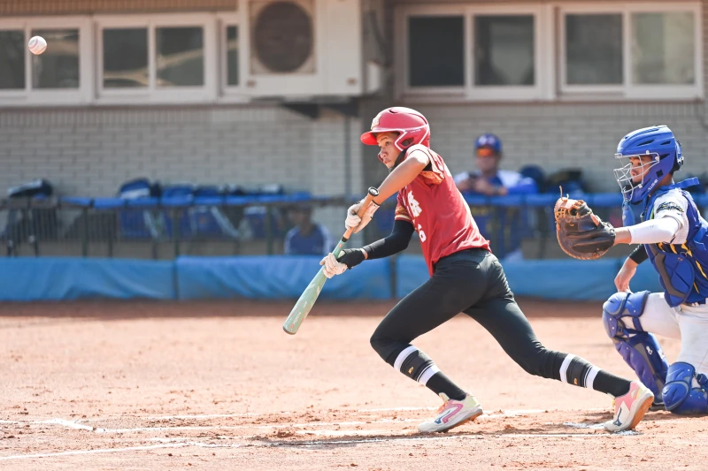 賴品叡突襲短打。臺灣世界少棒聯盟提供