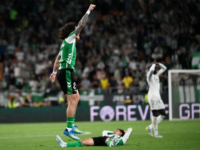 前巴塞隆納後衛貝萊林(Hector Bellerin)射進追平球。法新社