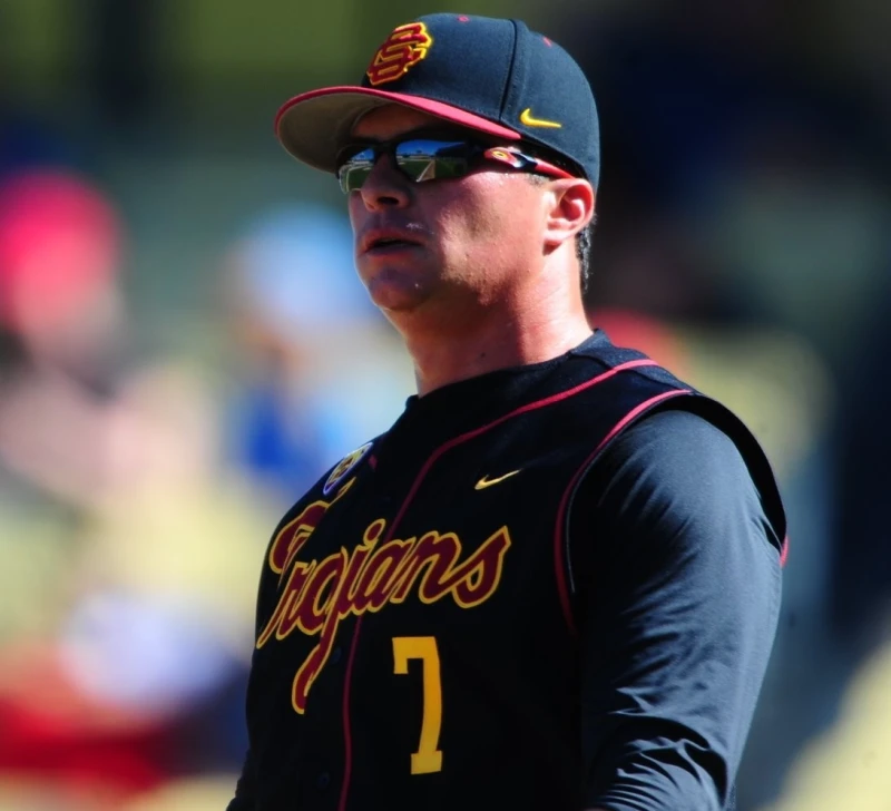底特律老虎3A球隊托利多泥母雞(Toledo Mud Hens)主帥阿瓦雷茲(Gabe Alvarez),近日因違反球隊政策被炒魷魚。摘自推特