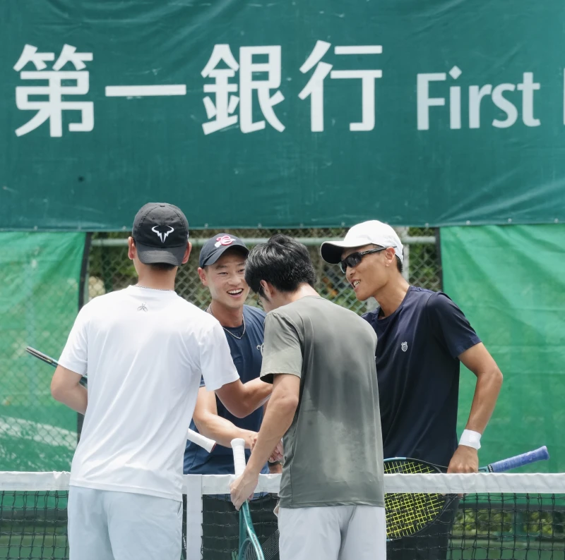 何智仁／洪睿晨聯手拿下關鍵勝利。網球協會提供