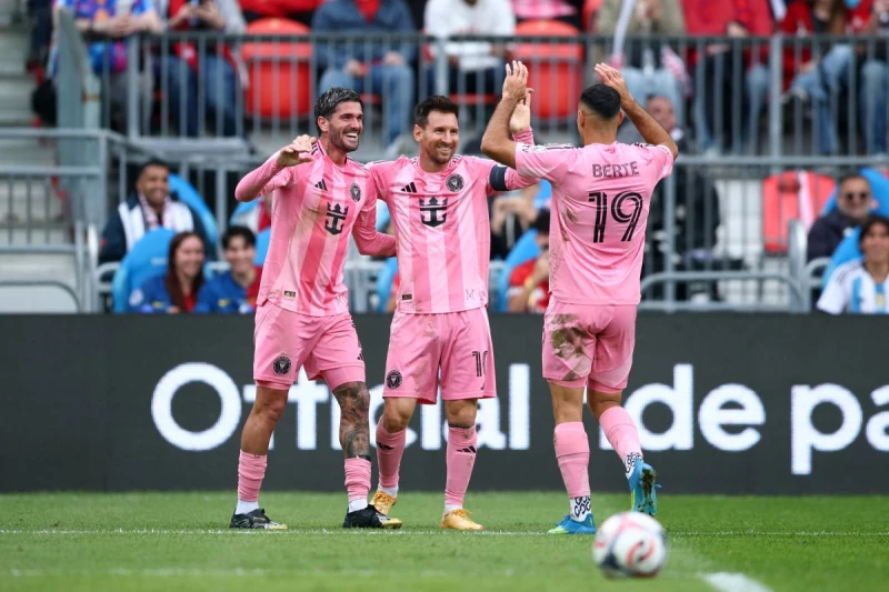 阿根廷傳奇球星梅西（Lionel Messi，中）一進球、兩助攻。法新社