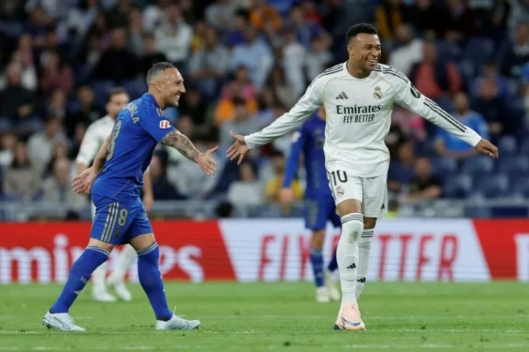 姆巴佩（Kylian Mbappe）重返賽場，卻遭到皇馬球迷的大量噓聲。法新社
