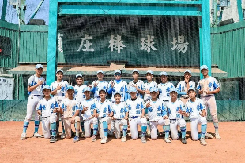 高雄市許願重返4強。忠孝國中提供