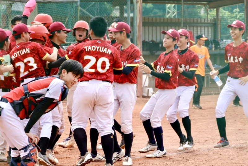 武陵高中終場以6比5擊敗建國中學。學生棒聯提供