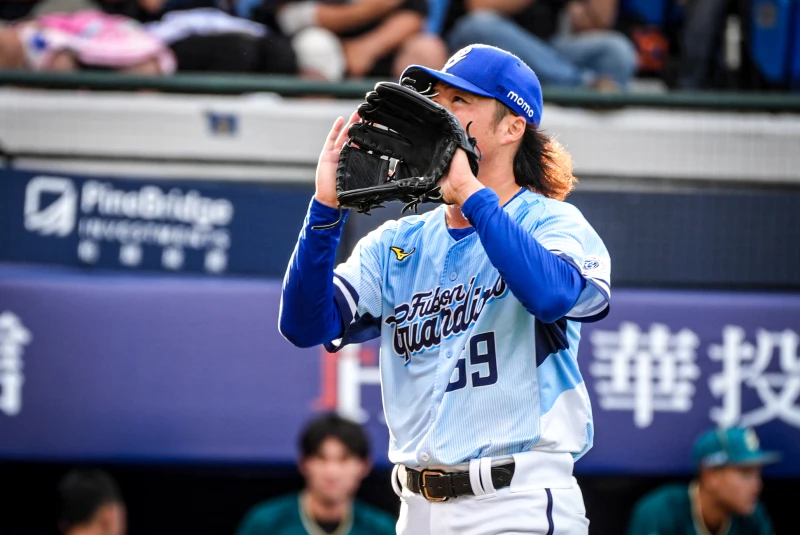 鈴木駿輔。富邦悍將提供