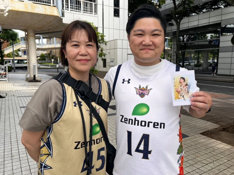 琉球黃金國王球迷特地從沖繩飛來橫濱支持。YC攝影