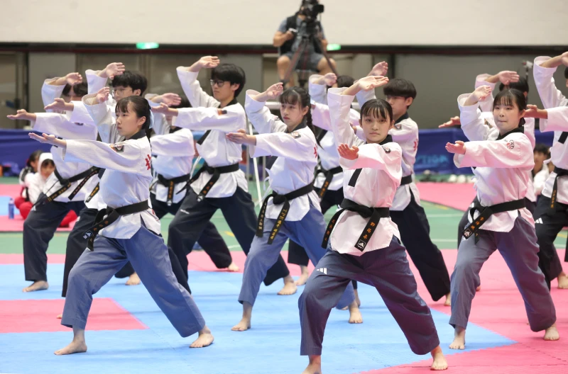 北科附工的開幕表演。中小學跆拳道聯合總會提供