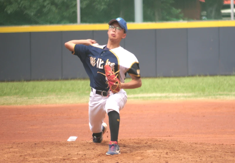 黃泓瑋先發4.1局收勝投。吳敏欣攝