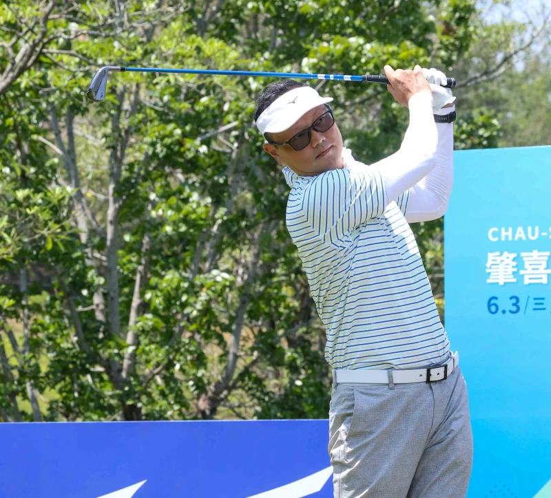 美津濃贊助選手謝東宏第一回合以68桿-4暫並列第四。Tpga/林聖凱攝