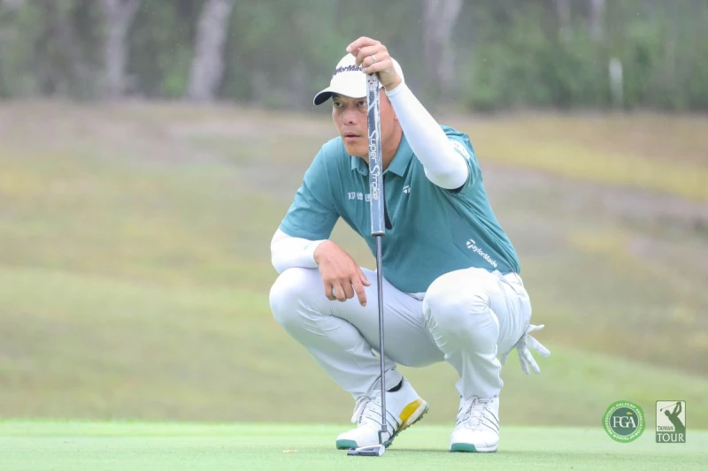 黃議增以三回合總桿208桿-8暫並列第二。Tpga/林聖凱攝