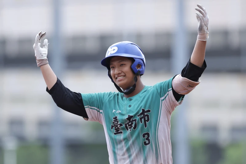 林仕祐走出低潮單場3安。中華棒協提供