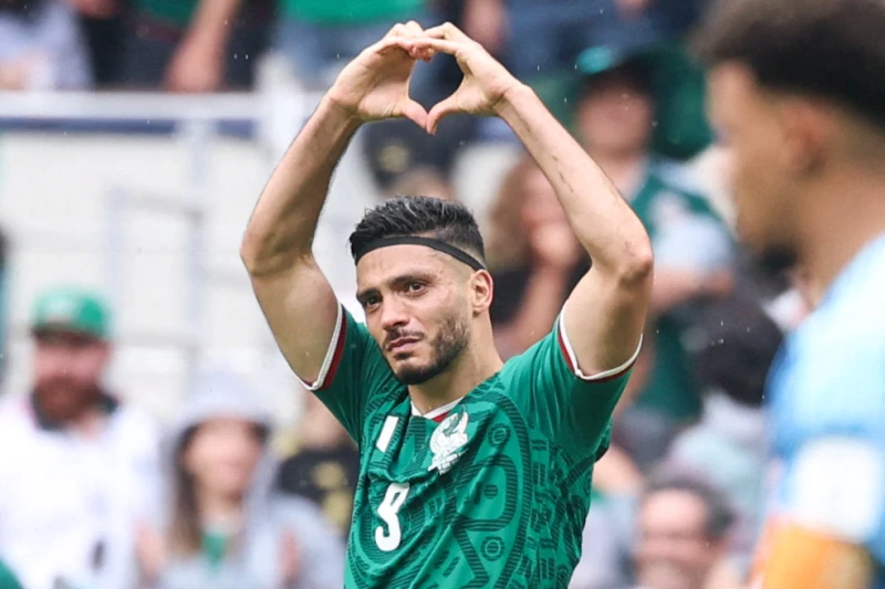 墨西哥35歲前鋒希門尼茲(Raul Jimenez)終於首度進球而激動落淚。法新社