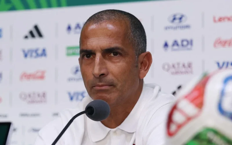 突尼西亞國家足球隊教練拉穆奇(Sabri Lamouchi)成為世足賽史上首位僅帶兵踢了一場比賽便遭到解雇的教練。法新社