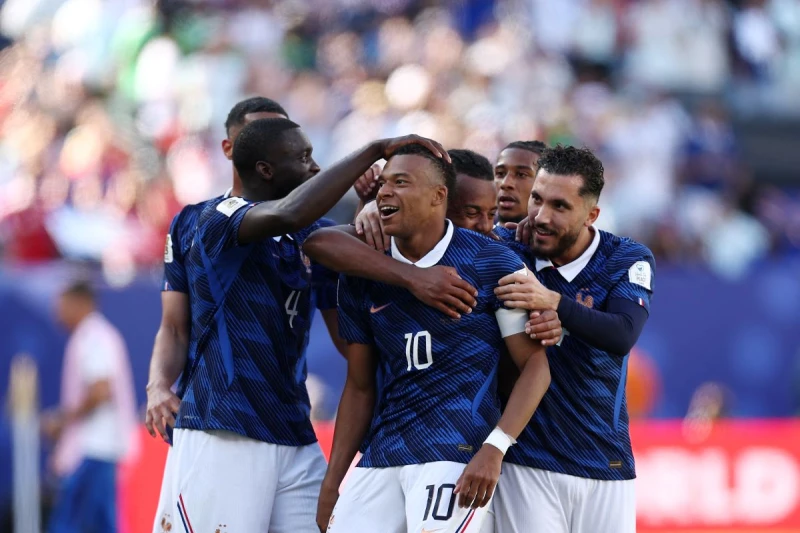 姆巴佩(Kylian Mbappé)首戰就上演梅開二度。法新社