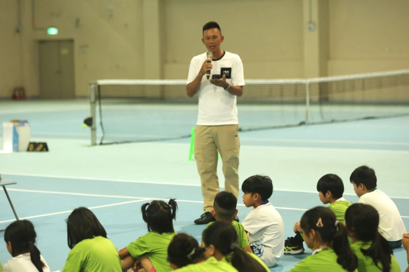前職業網球選手陳迪回饋基隆家鄉。青少年網球運動發展協會提供