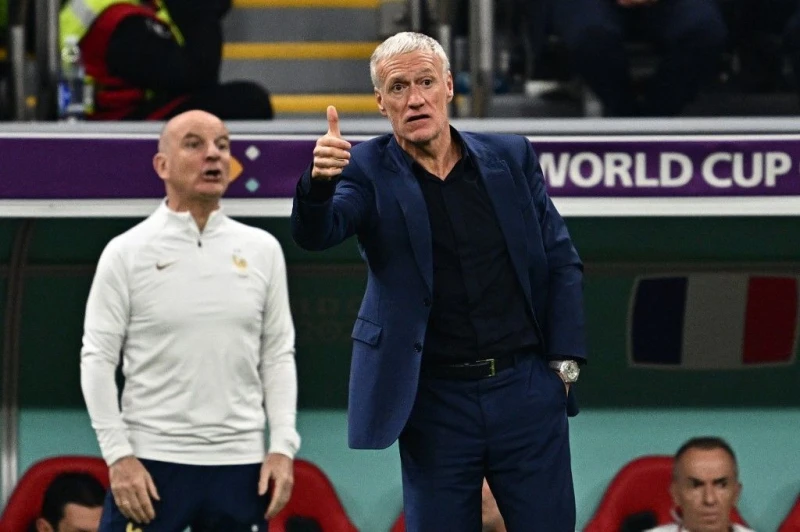 法國總教練德尚（Didier Deschamps）在短暫返回法國參加母親葬禮後周日歸隊。法新社