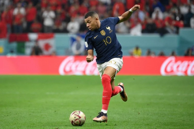 法國隊進攻端最關鍵的點,無疑是核心隊長姆巴佩(Kylian Mbappé)。法新社