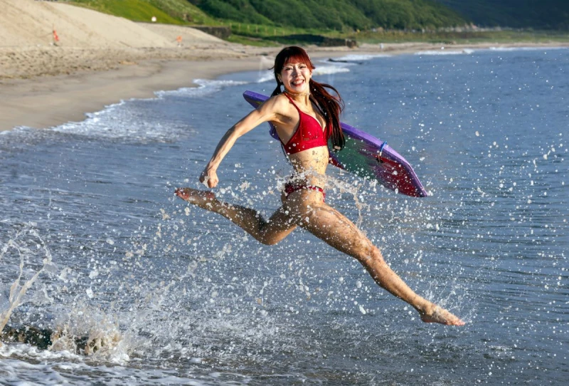 陽光女孩婉晴熱愛戶外運動,肢體充滿爆發力。特約記者郭運復攝