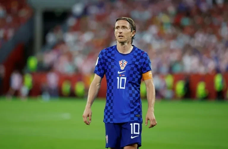 AC米蘭與陣中克羅埃西亞中場老將莫德里奇(Luka Modrić)完成續約。法新社