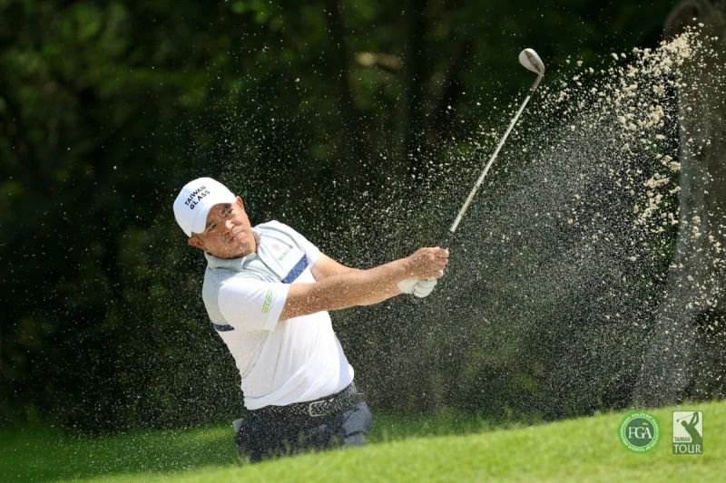 詹世昌第一回合以68桿 4暫居第三。Tpga/林聖凱攝