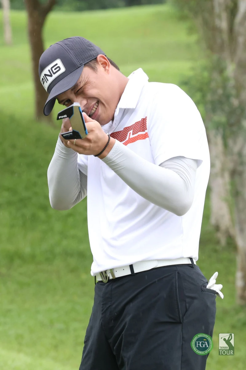 沙比亞特馬克以兩回合總桿132桿-12暫居第四。Tpga /林聖凱攝