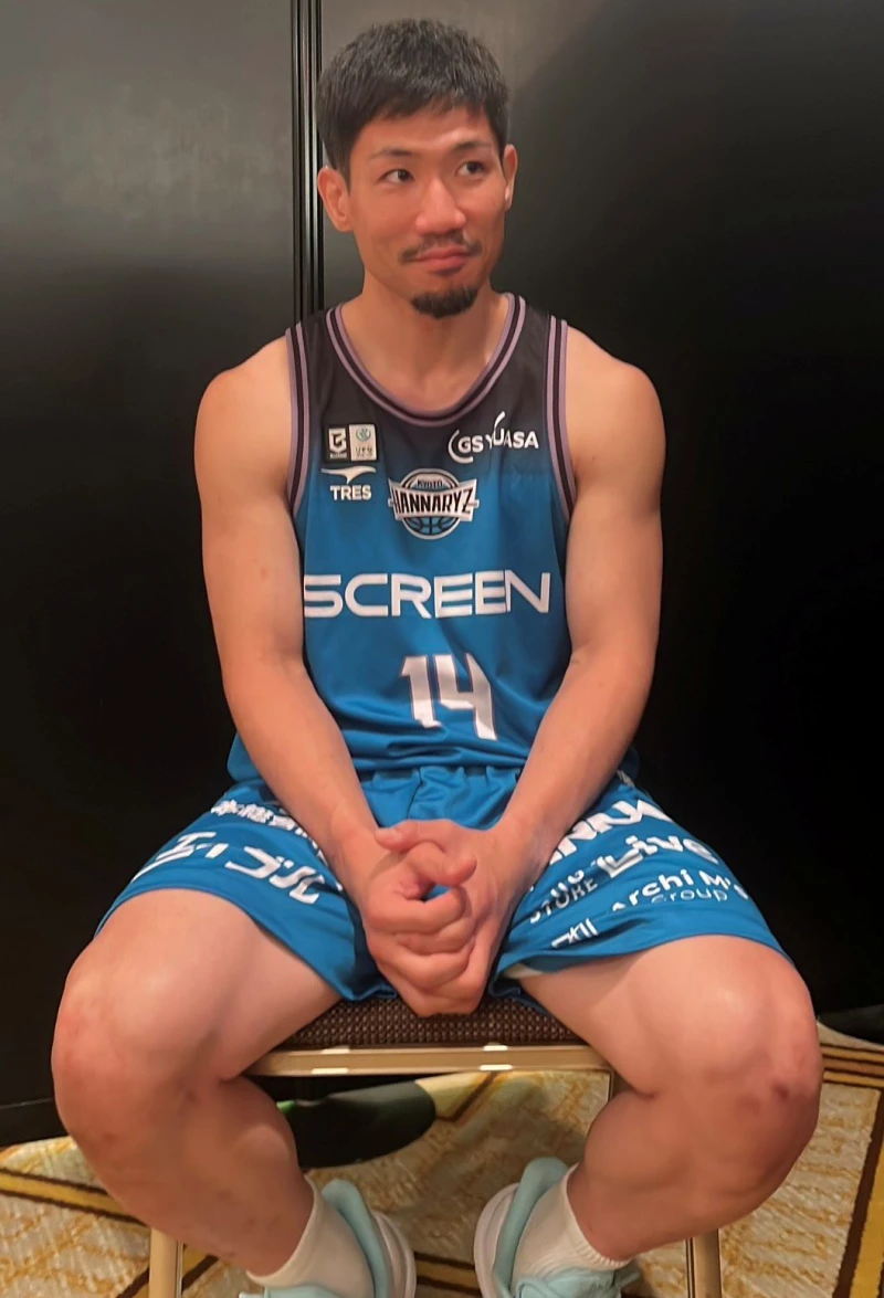 京都創榮球員岸本隆一受訪。王筑攝