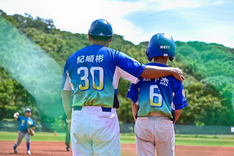 仁善總教練紀順彬與趙守杰。大會提供