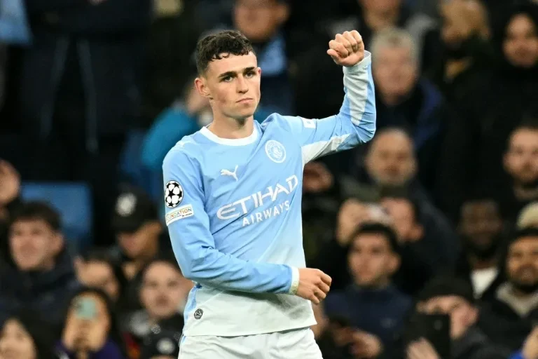 福登(Phil Foden)上演帽子戲法。法新社