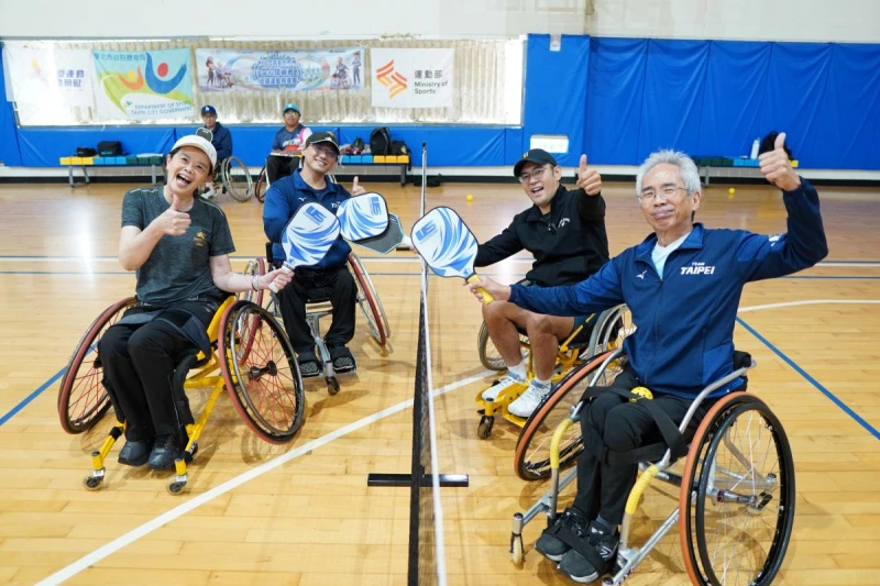 臺北市身心障礙者巡迴運動指導團 首度開辦身障匹克球課程 。臺北市輪椅網球推廣協會提供