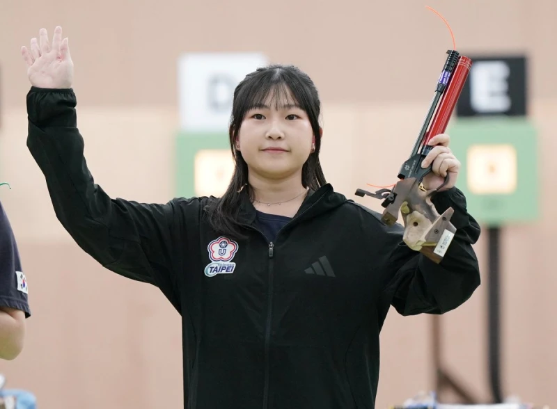 鄭晏晴領軍女子空氣手槍個人、團體雙金。大專體總提供
